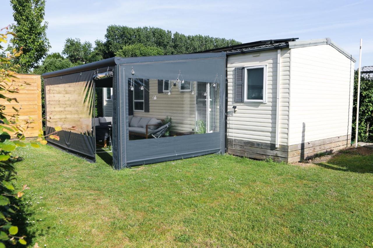 Chalet Op 5* Camping De Paardekreek Kortgene Exterior photo